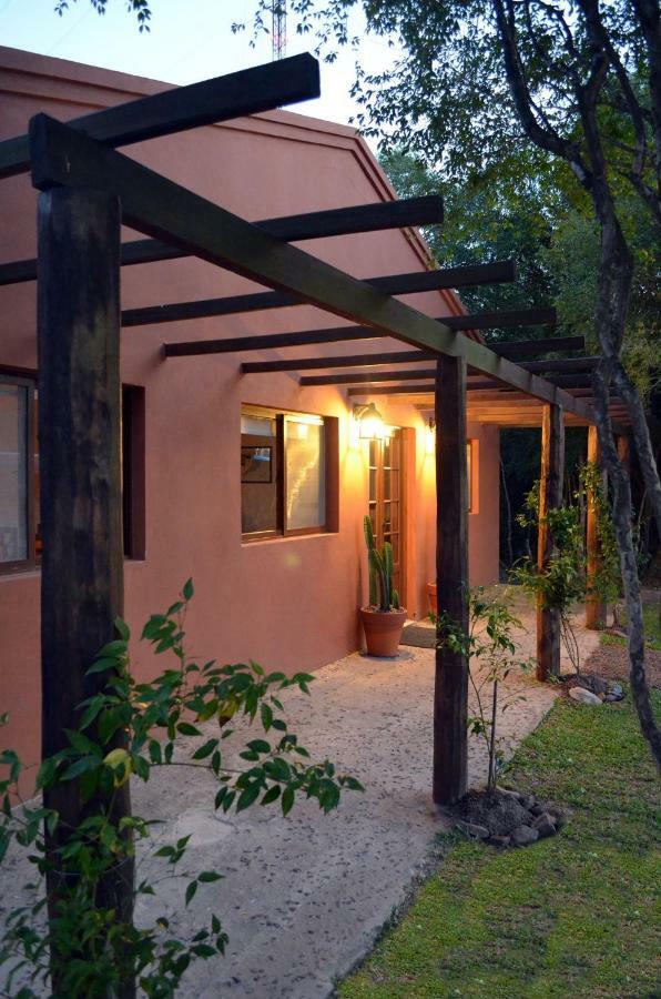 Posada Che Teindy Colonia Carlos Pellegrini  Luaran gambar